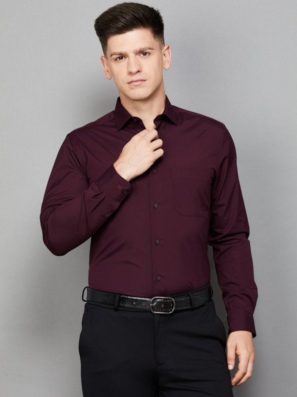 Burgundy Solid Classic Fit Formal Shirt