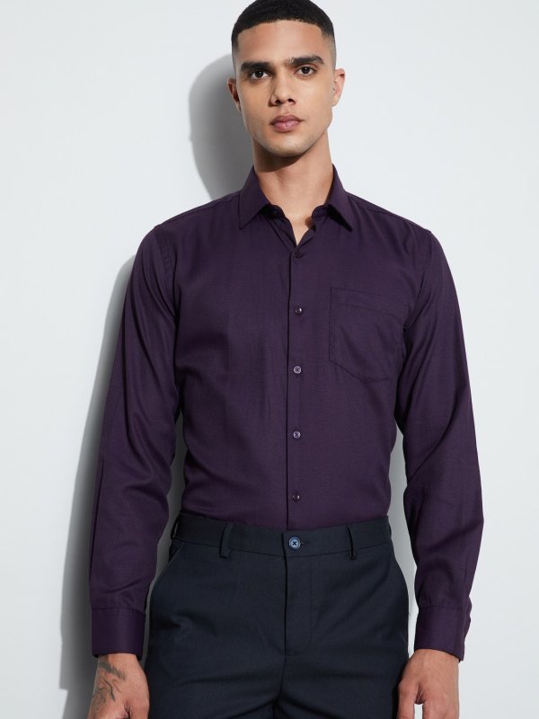 Red Solid Regular Fit Formal Shirt